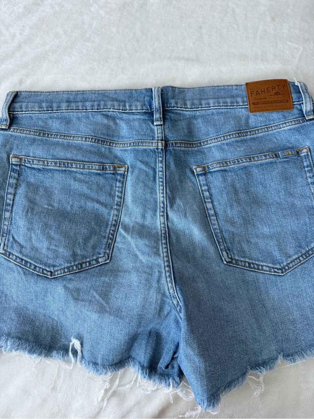 Faherty Women’s Blue Denim Cut Off Shorts Size 31 Waist E10 - Picture 8 of 11